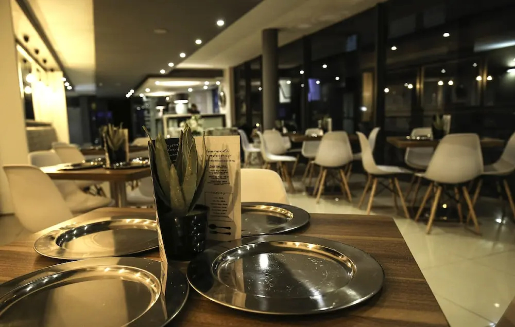Urban Hip Hotels - The Nicol