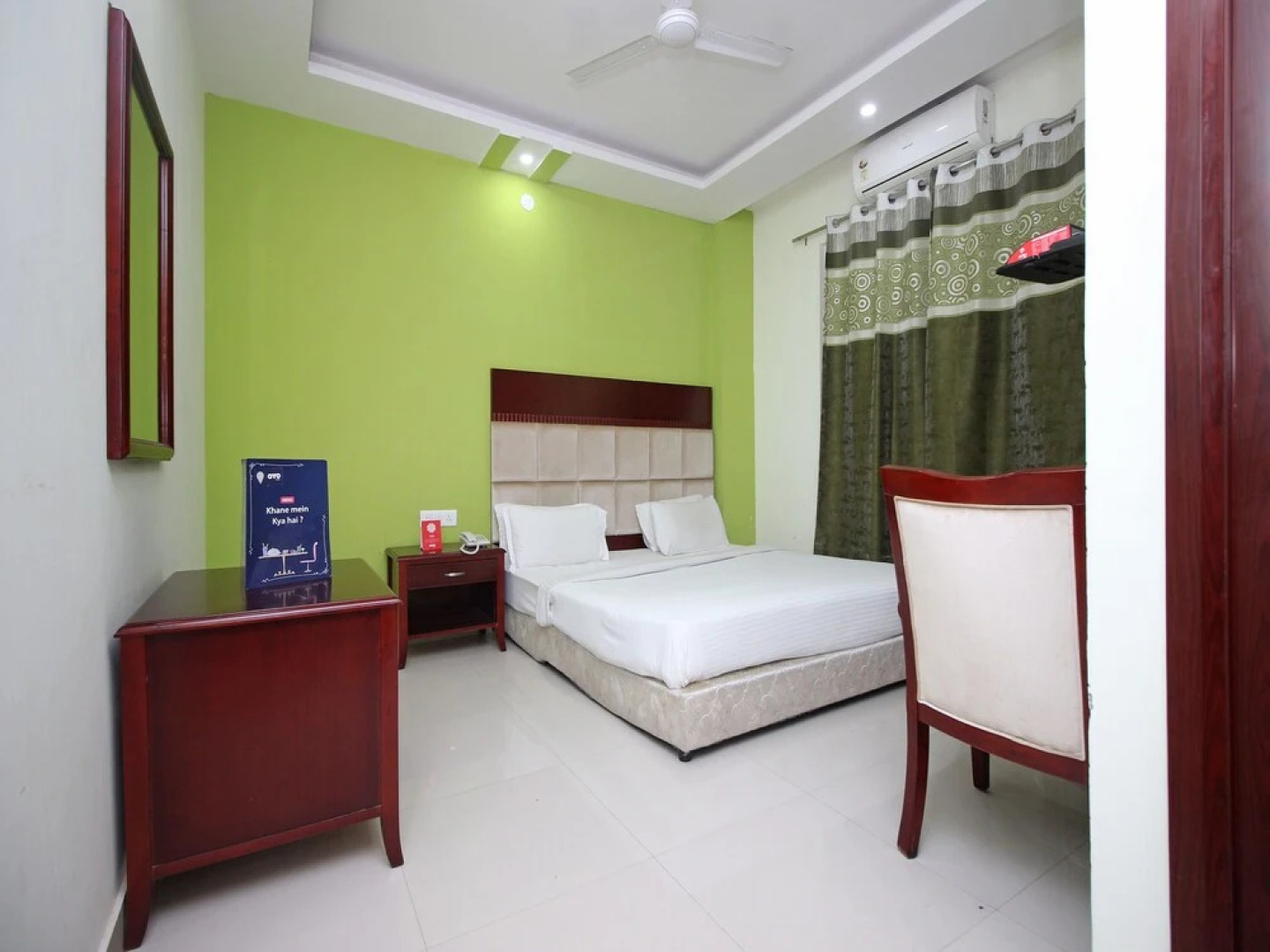 Oyo 9845 Hotel Kirti Heritage