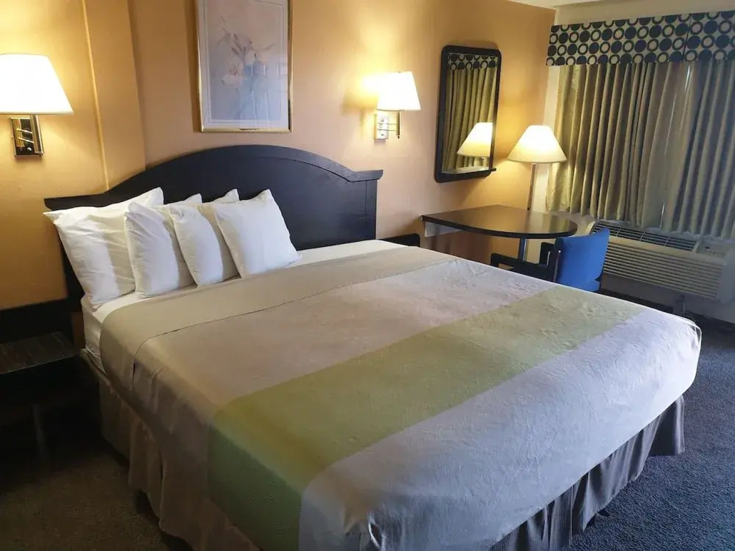 Split Mountain Motel