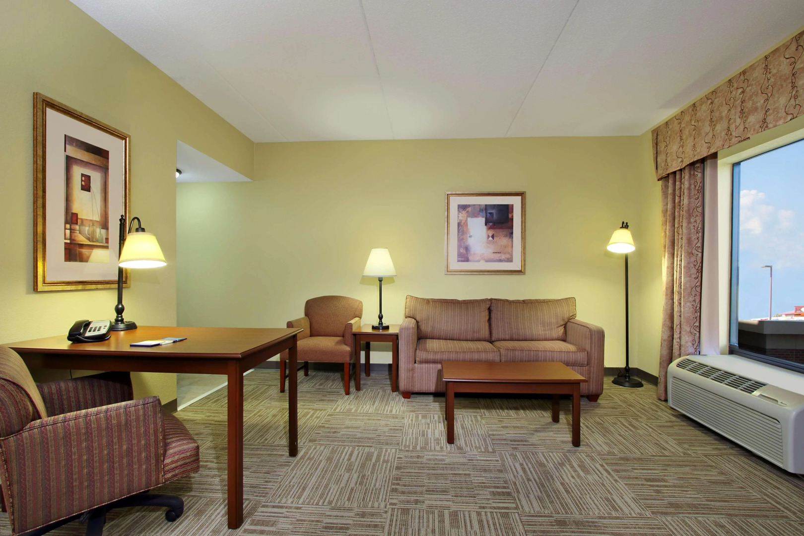 Hampton Inn & Suites Madisonville