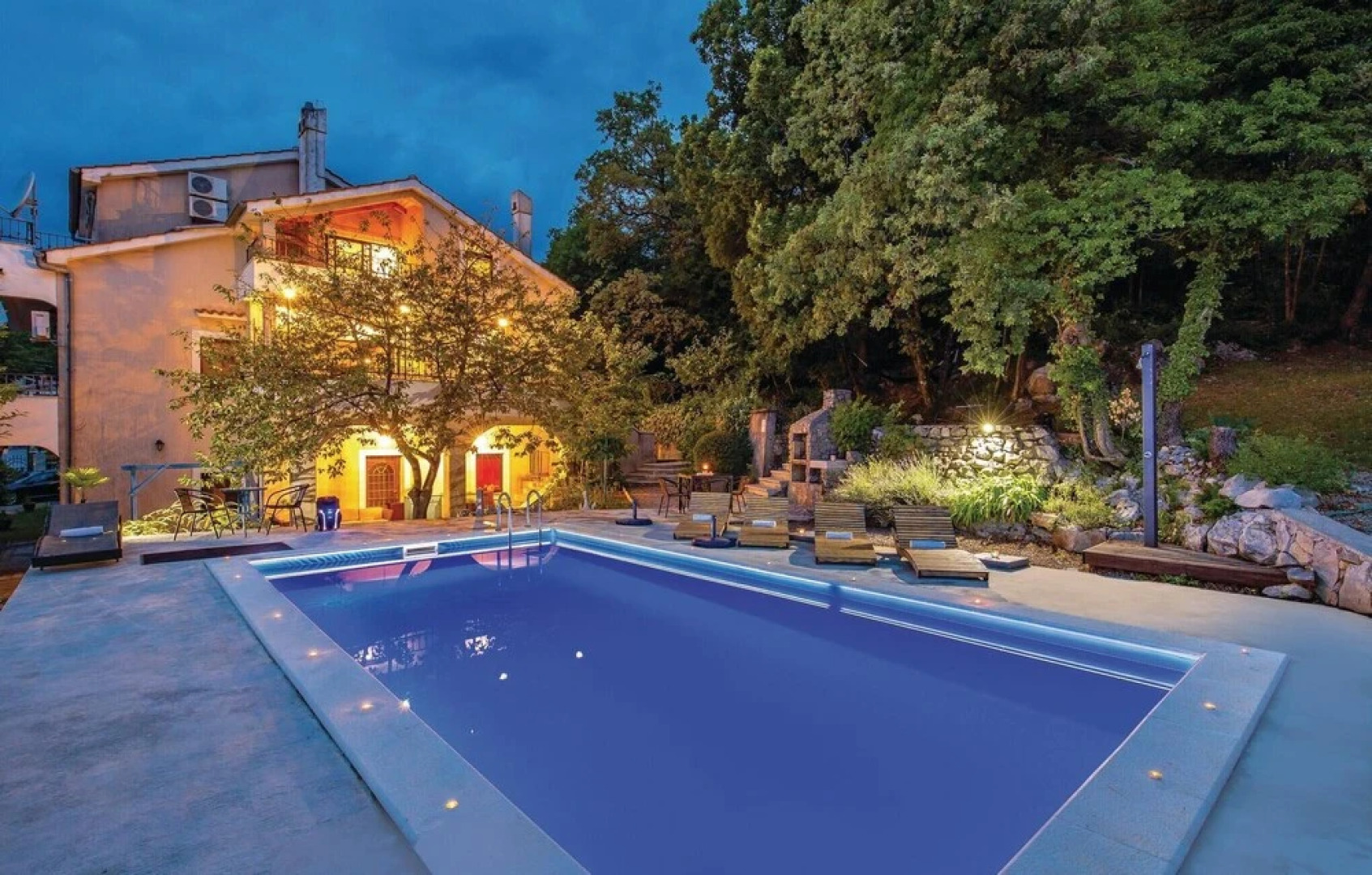 Amazing Home in Spincici With Wifi and 5 Bedrooms