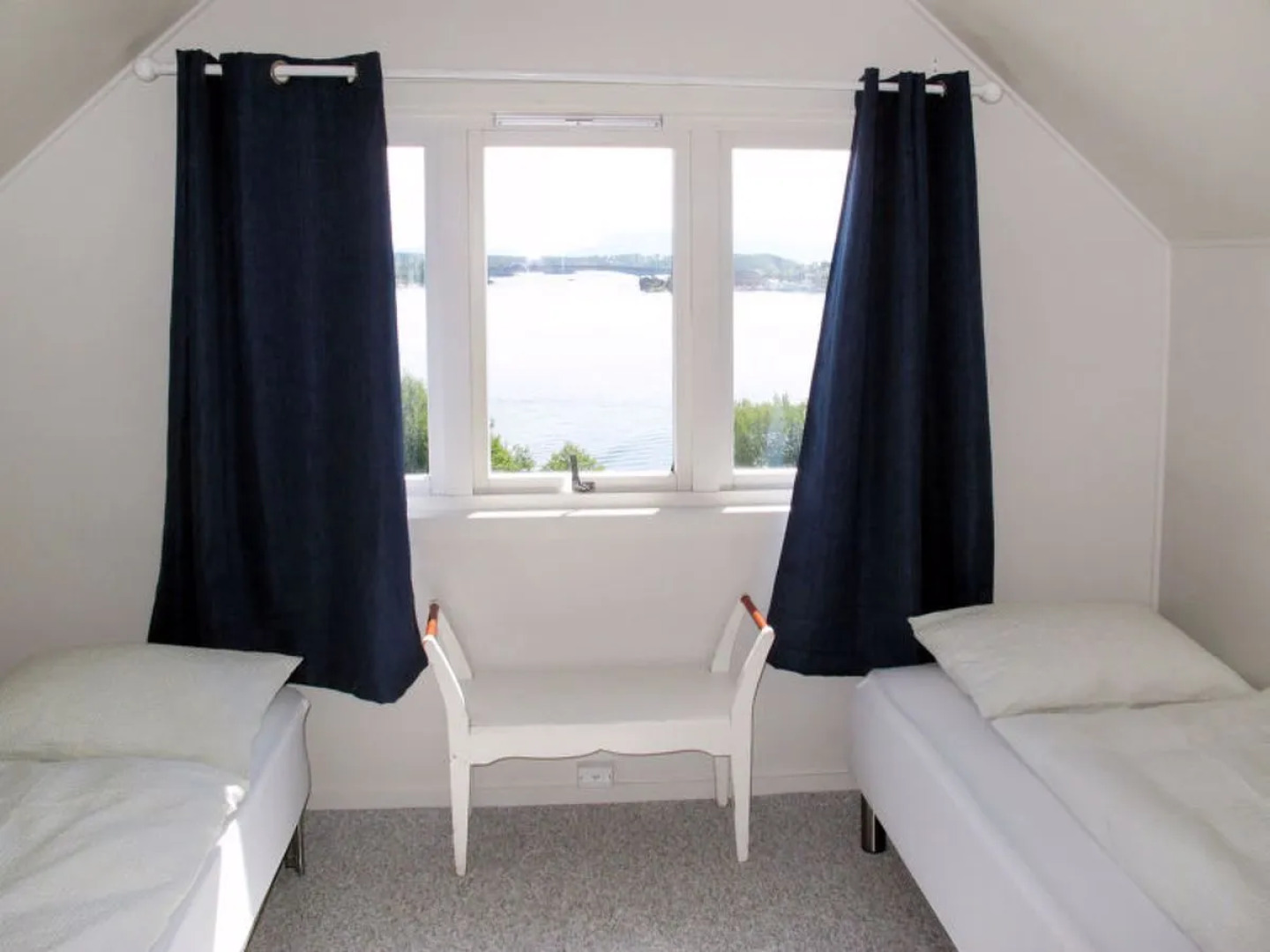 STRøNENESET (FJH231)