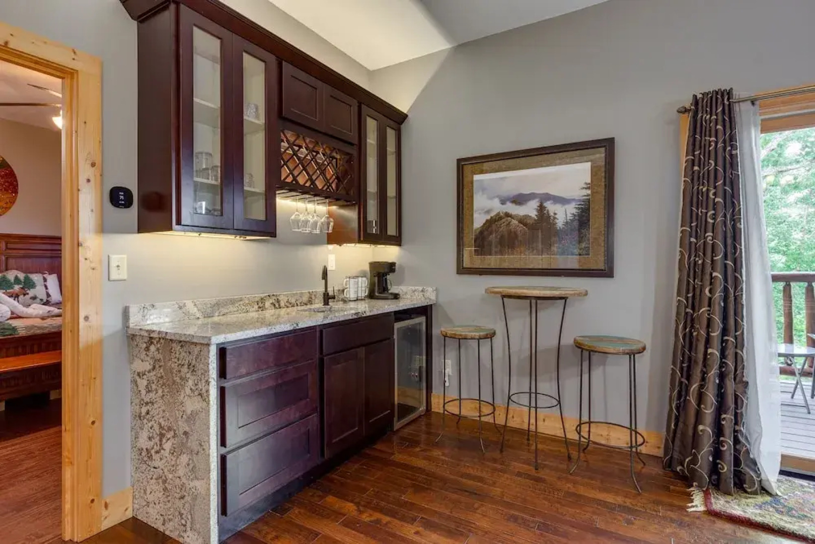 Clear Blue Morning - Three Bedroom Cabin