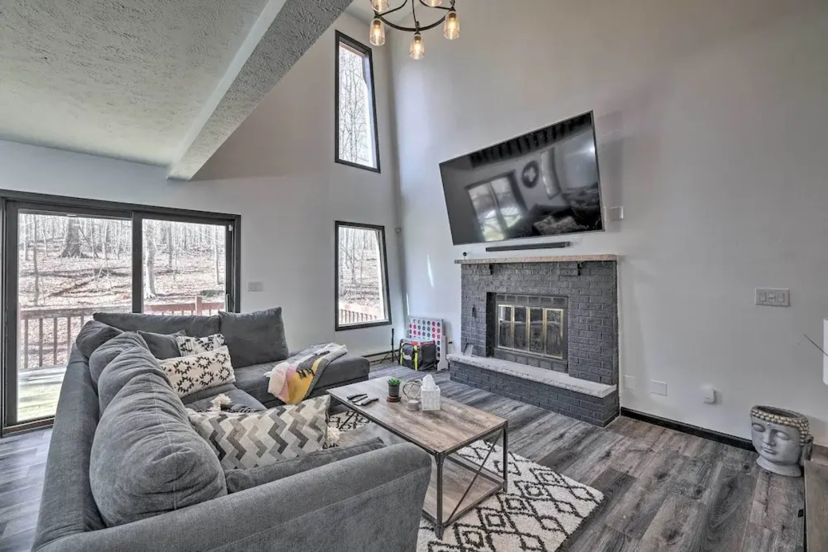 Tobyhanna Family Escape w/ Community Perks!