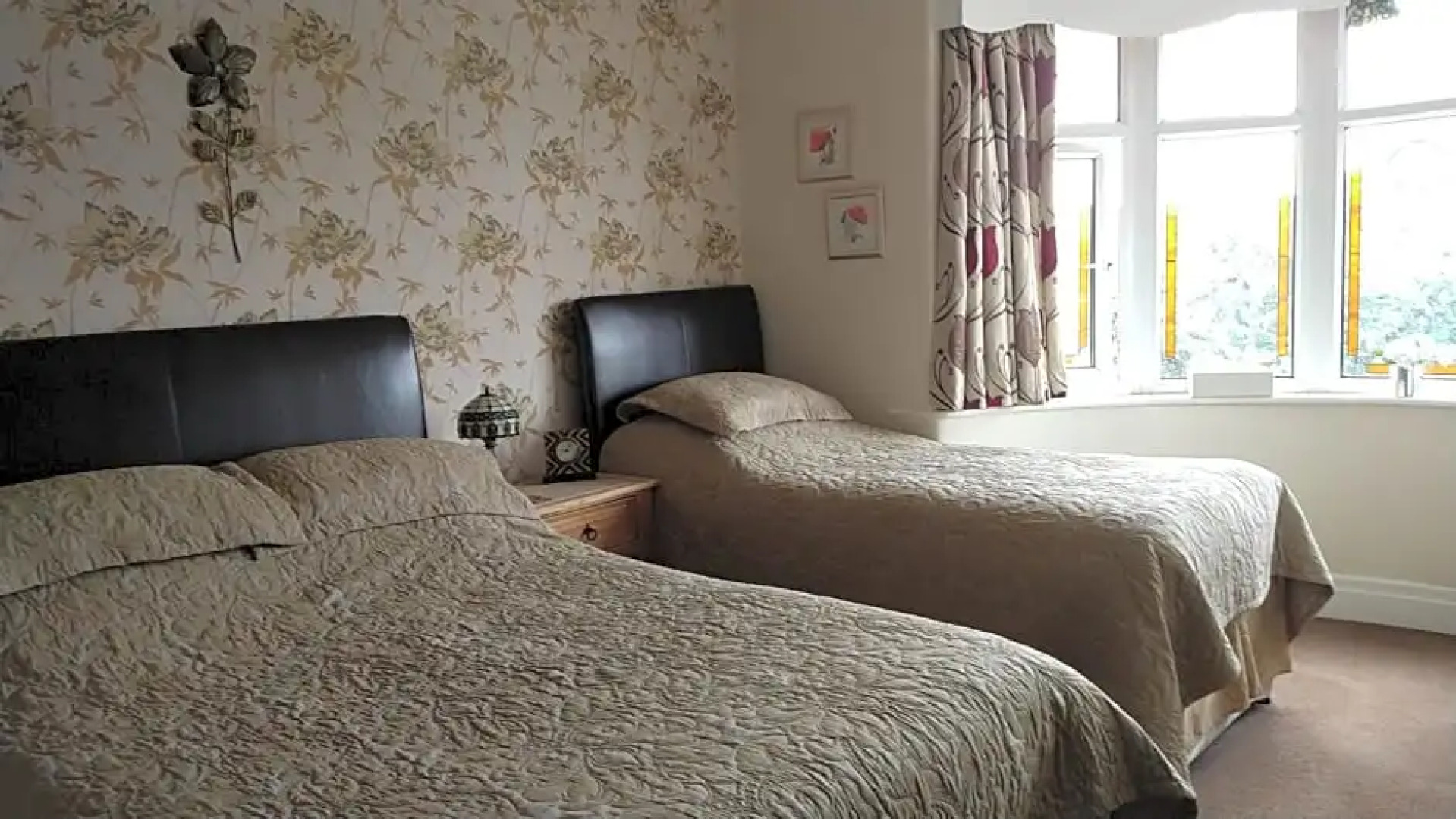 Hollingworth Lake Guest House