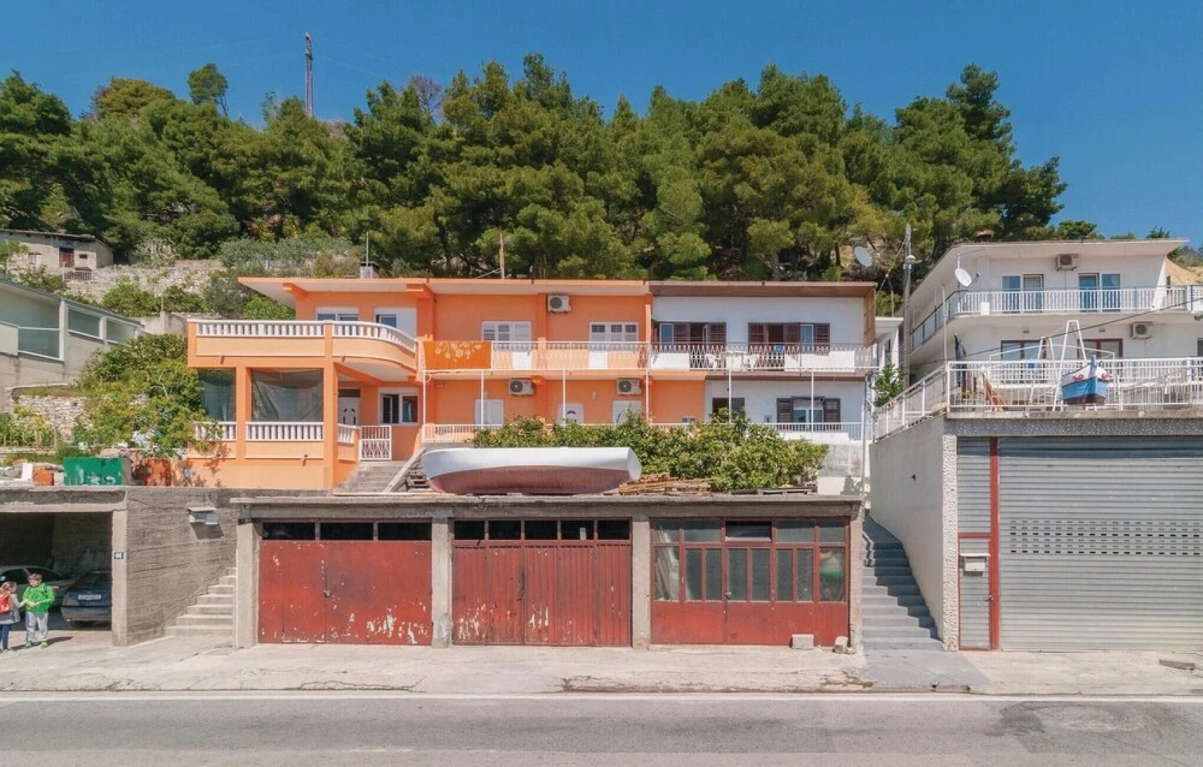 Amazing Home in Jesenice Bajnice With Wifi and 2 Bedrooms