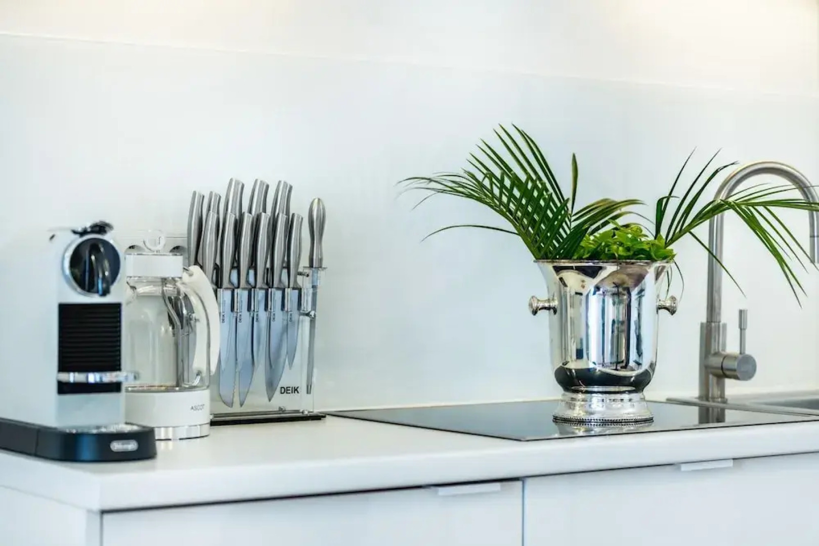 Deluxe Loft With King Bed Private Parking in the old Town of Krems