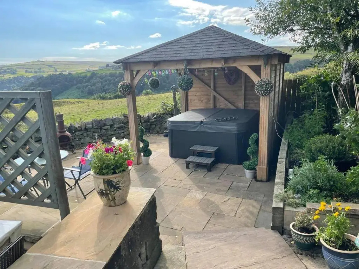 Inviting 4 Berth Caravan in Hebden Bridge