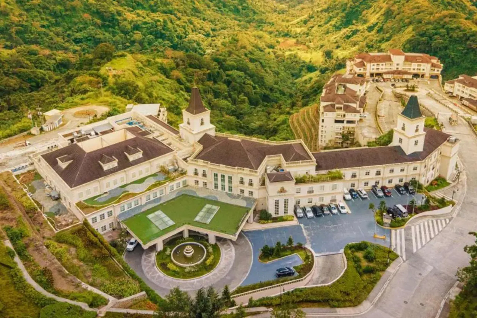 Scenic Tagaytay Getaway with Taal Views