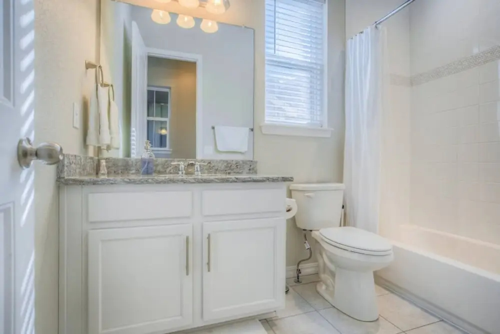 5BD Lakeside Mountain Spectacularhot Tubluxury