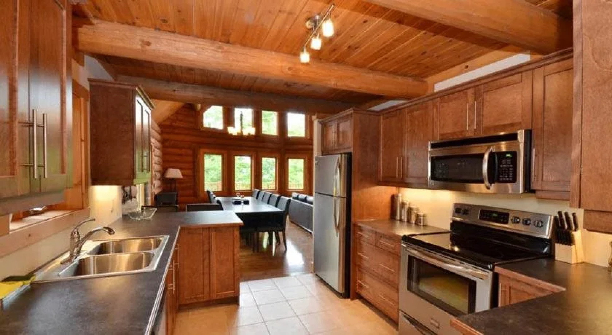 Les Lofts du Lac des Sables by KASANIA