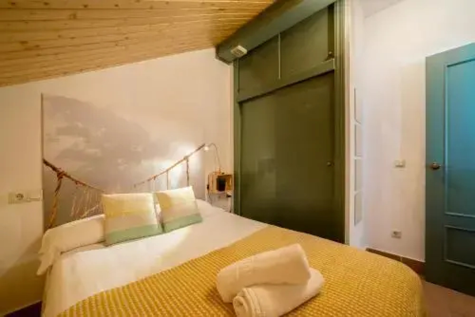 Bed and Snow Family Apartments