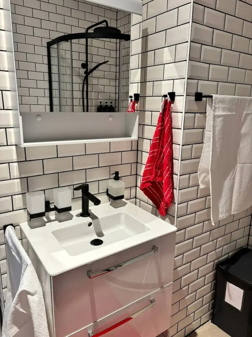 Grape Place With Washing Machine