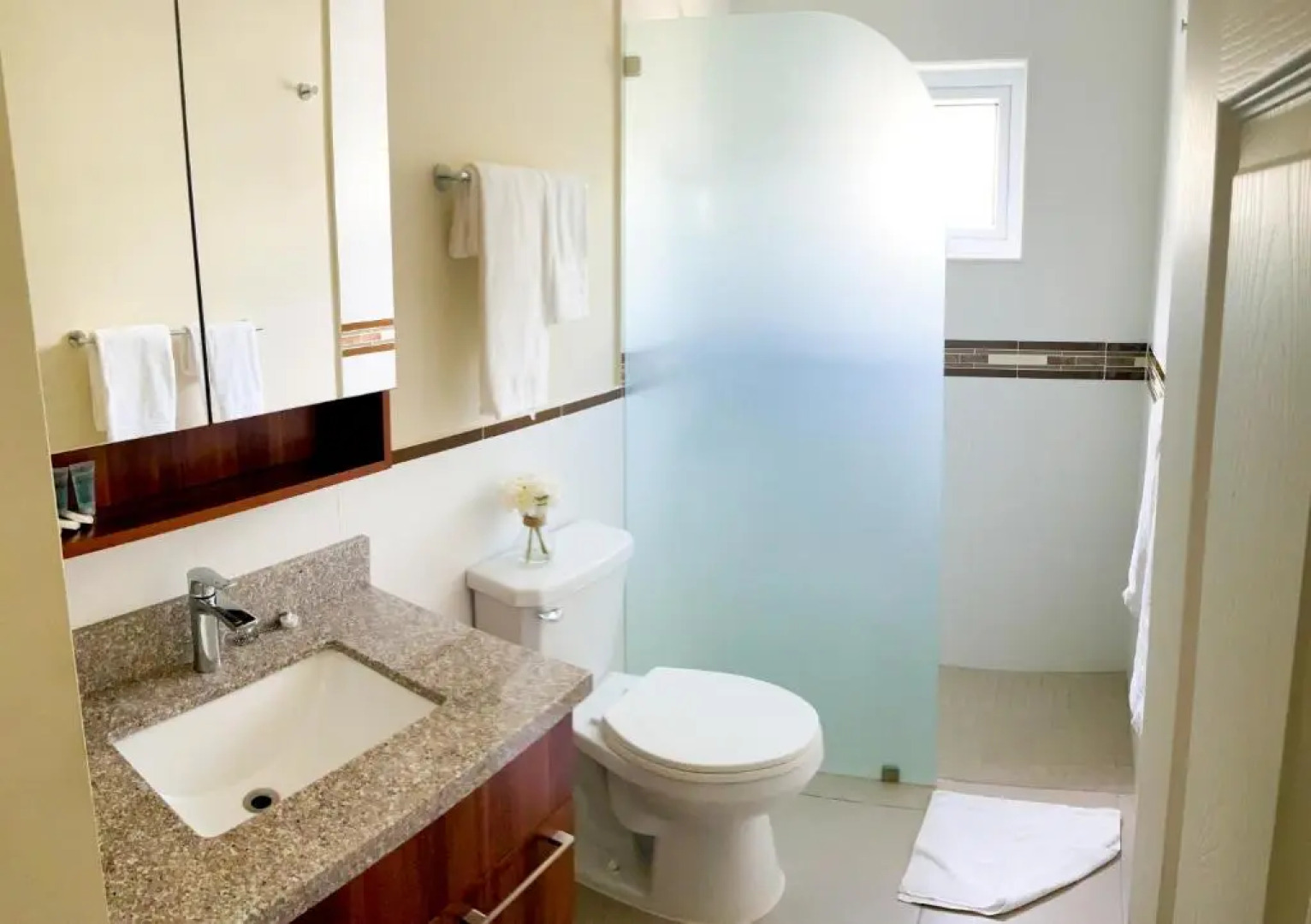 Hamilton @ Oceanpointe a serene 2bed 2 bath Villa