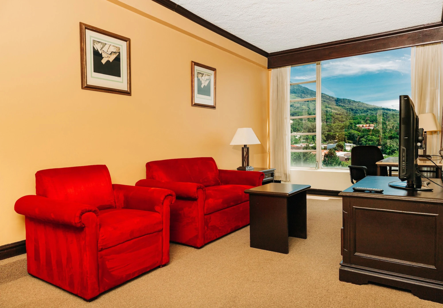 Plaza Hotel and Suites