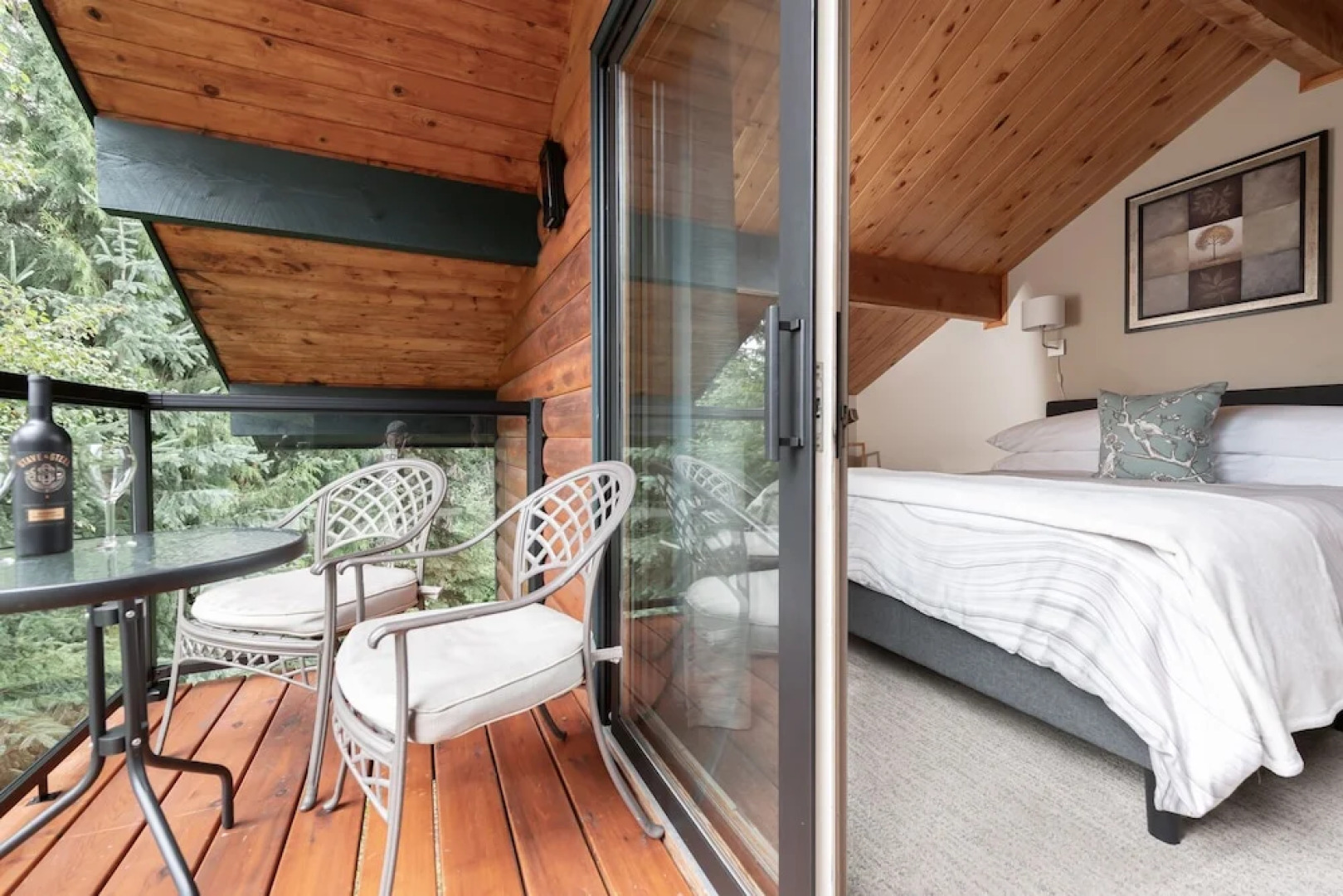 Mount Robson Mountain River Lodge