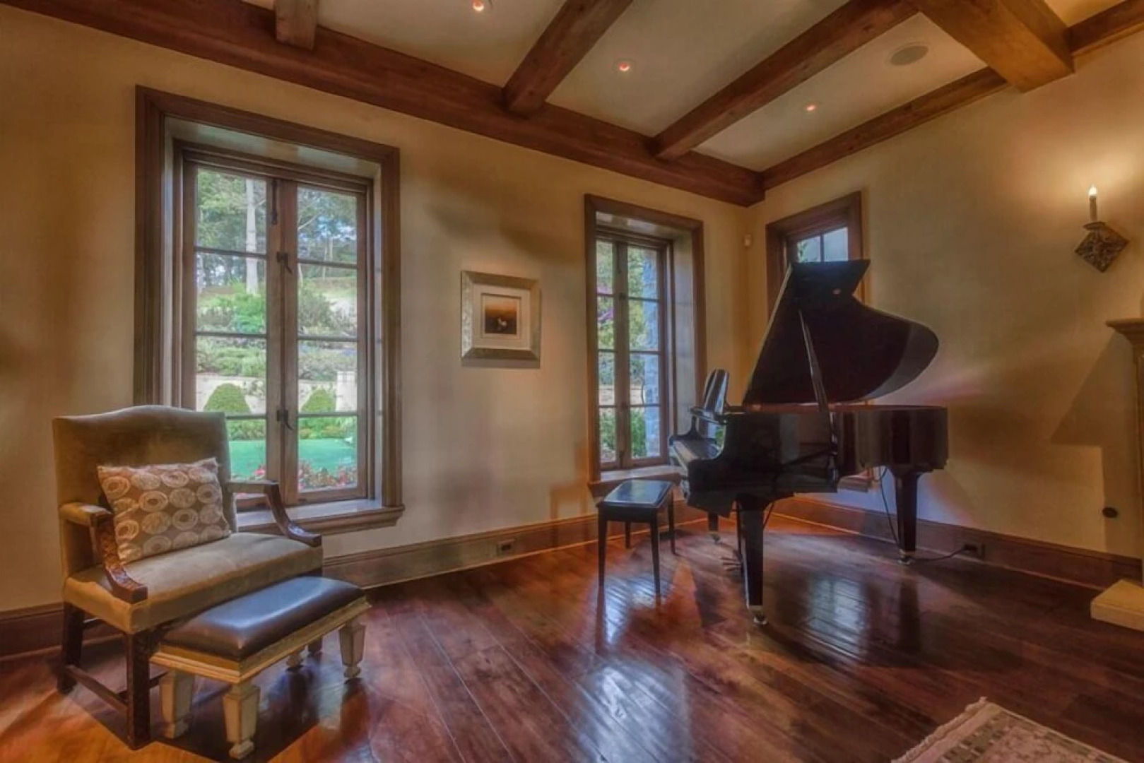 Chateau D' Renaitre - Carmel-By-The-Sea