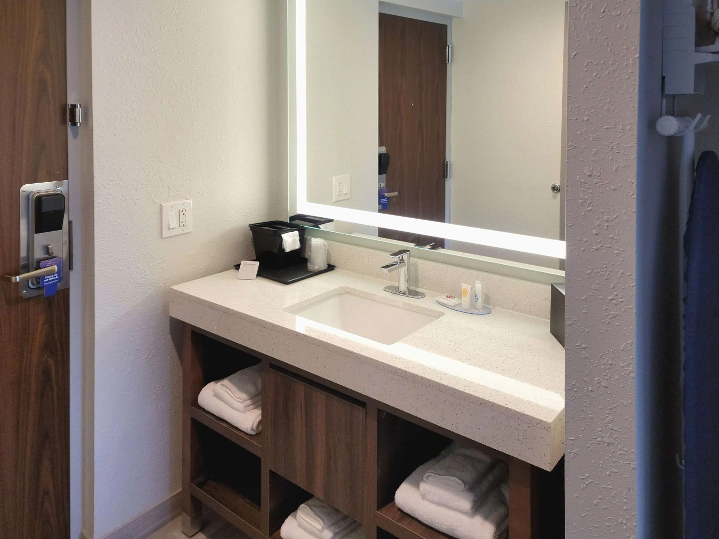 Comfort Inn & Suites Wyomissing/Reading