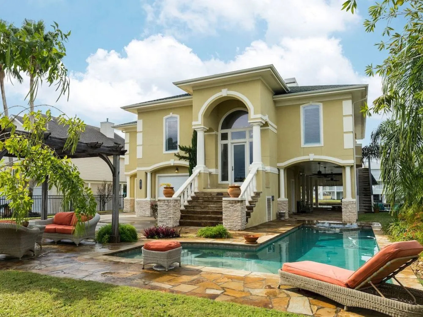 4121 West Bayside Way Home