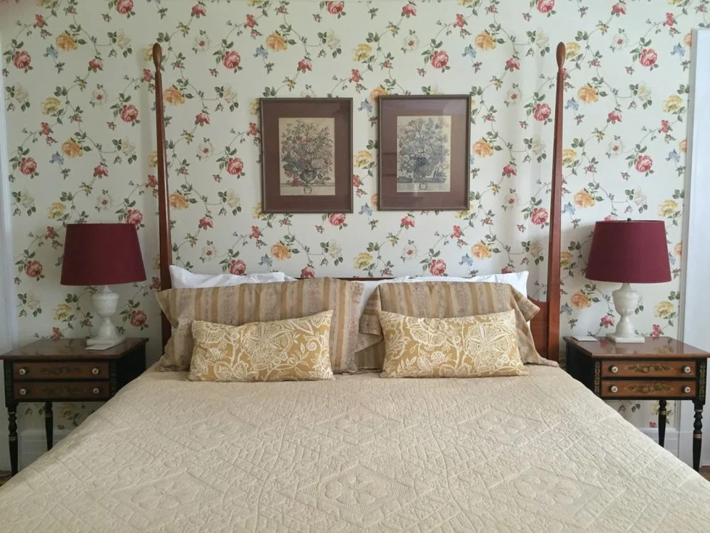 The Four Chimneys Inn