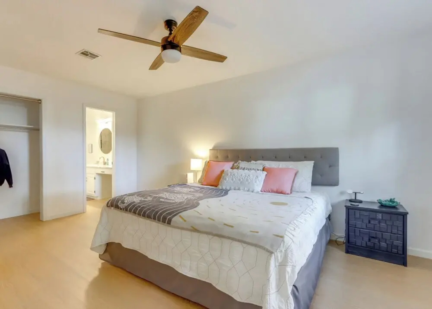 Half-mi to Grand Lake & Marina: Monkey Island Home