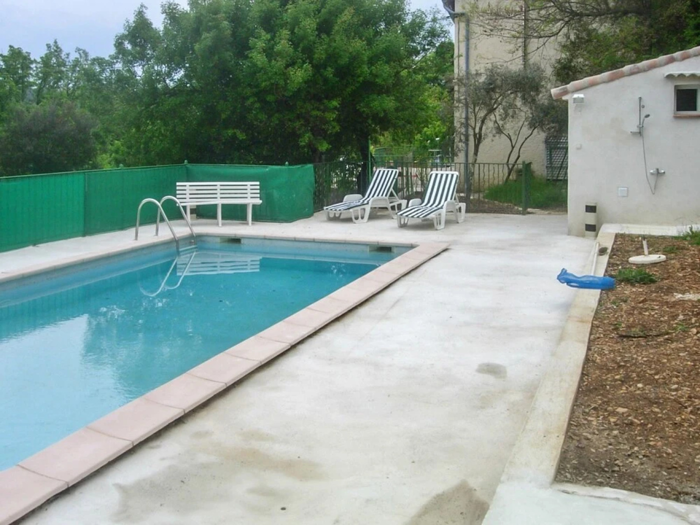 House With 4 Bedrooms in Varages, With Wonderful Mountain View, Privat