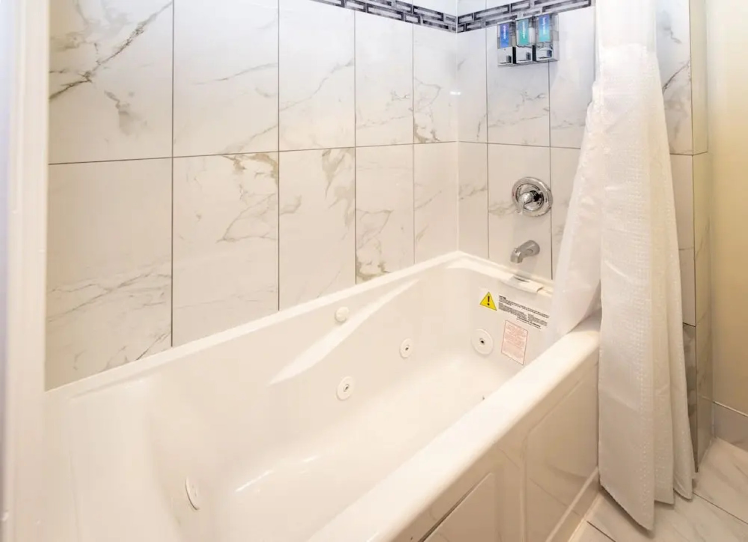 Surf Motel and Gardens