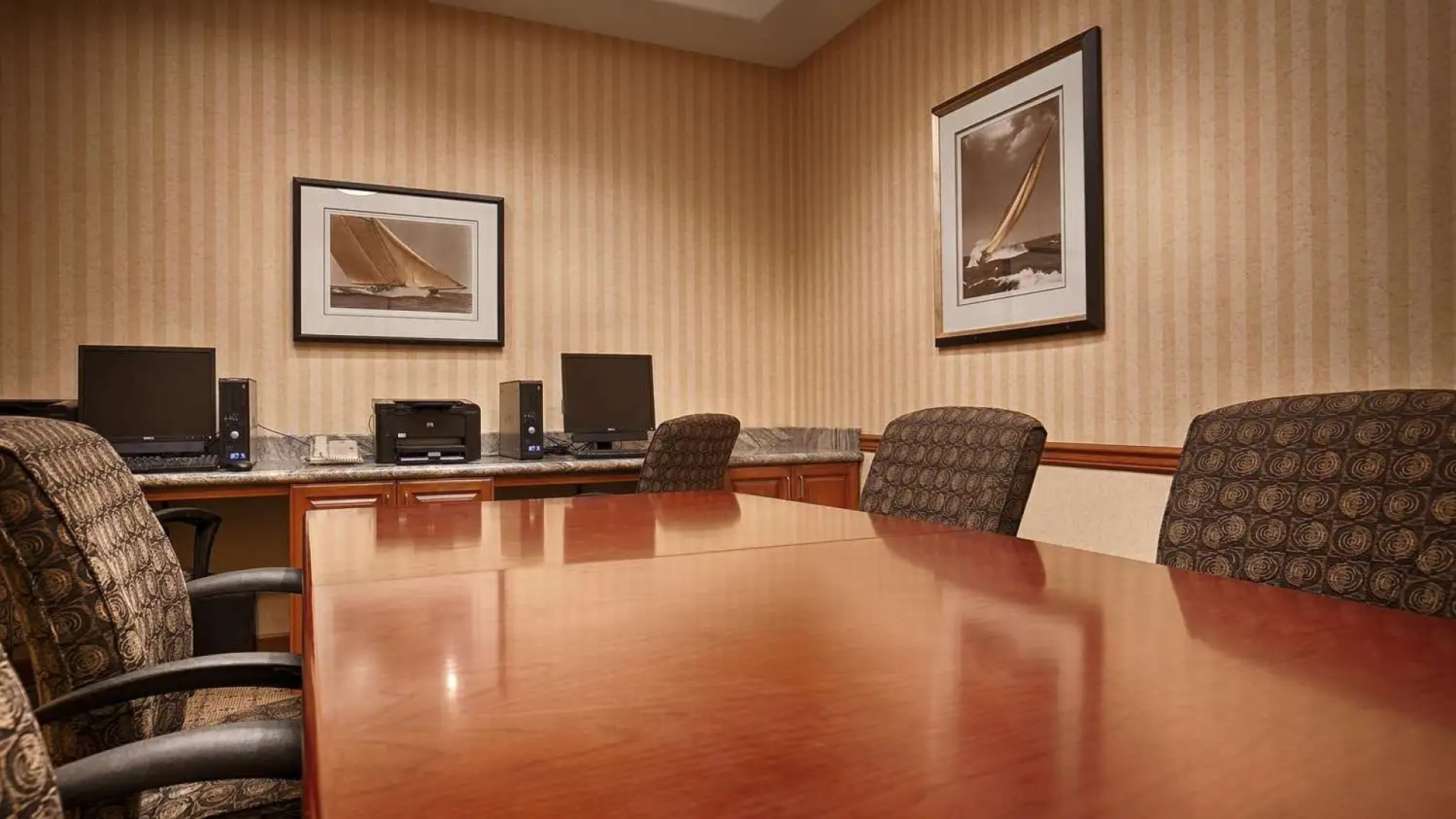 Best Western Plus Beachfrontin