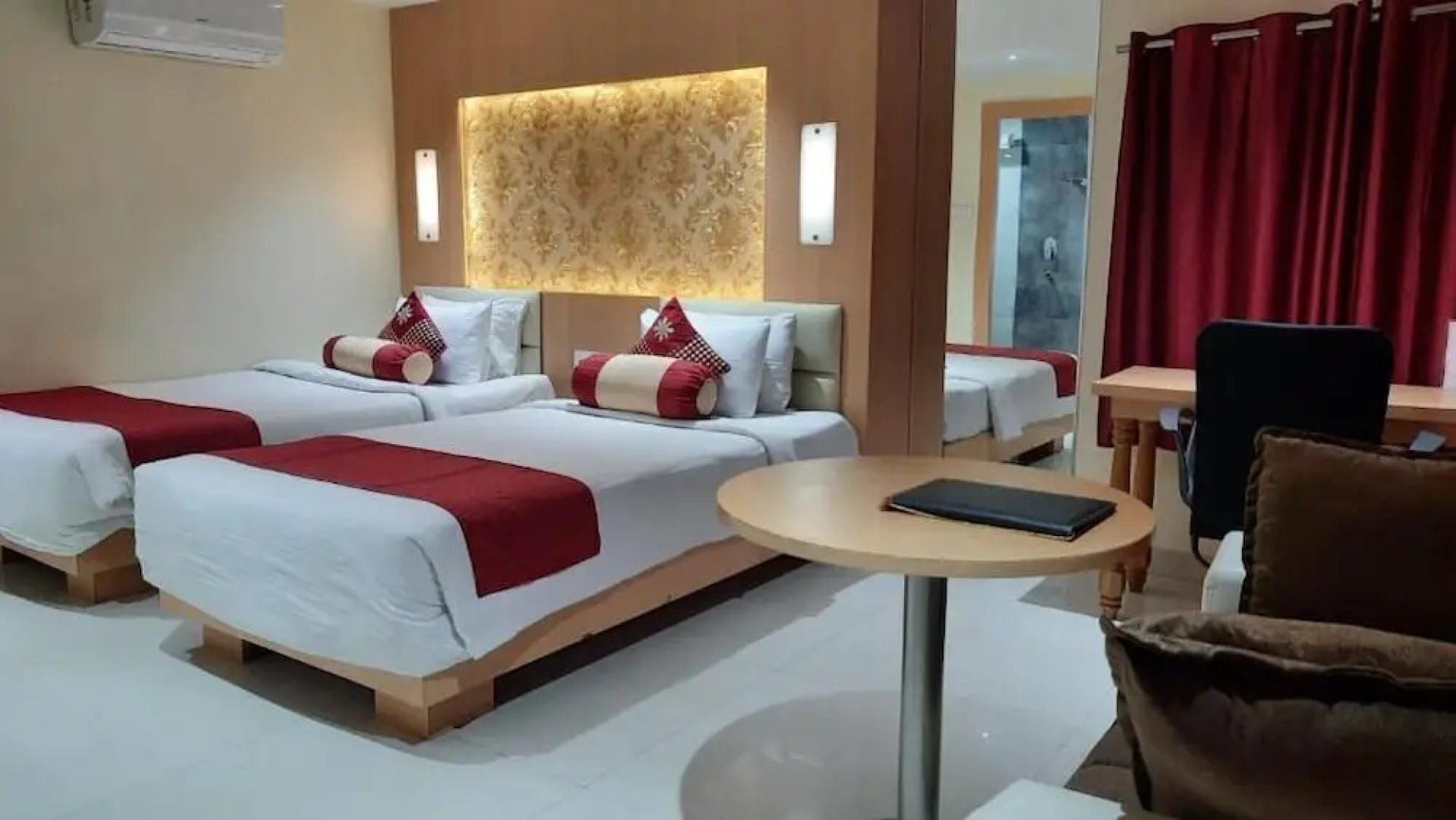 The Red Velvet Hotel