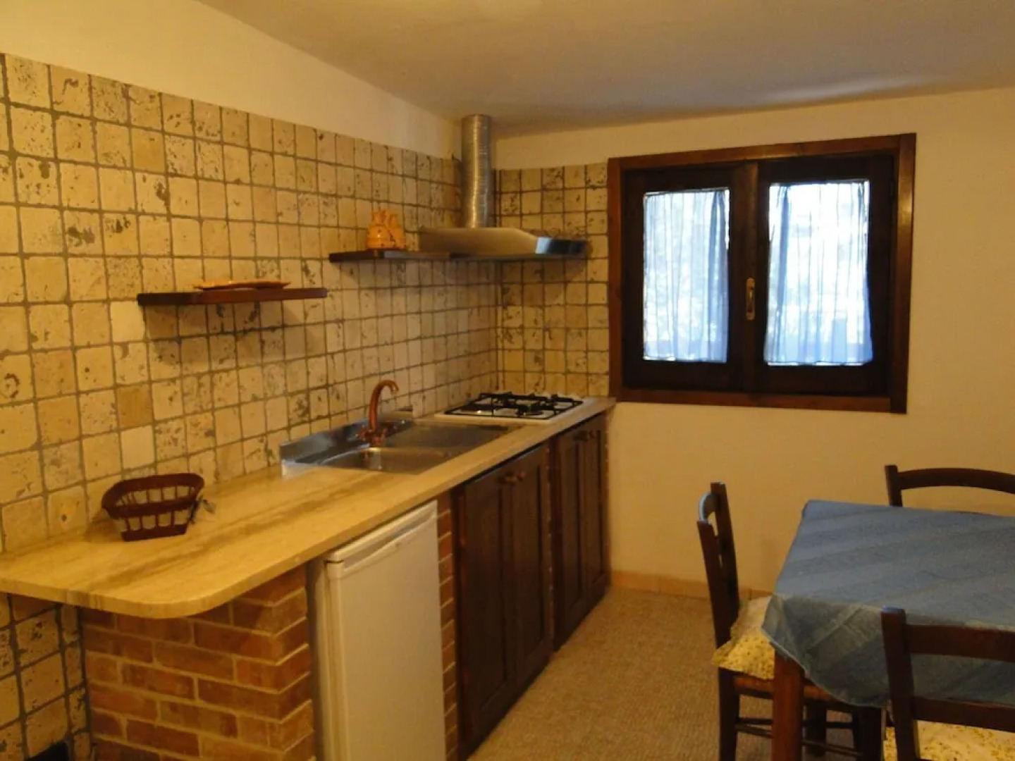 Secluded Holiday Home in Matino With Swimming Pool