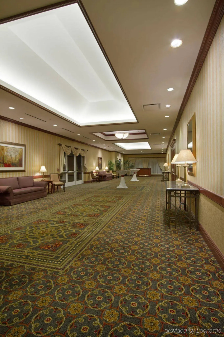 Hilton Garden Inn Milwaukee Northwest Conference Center