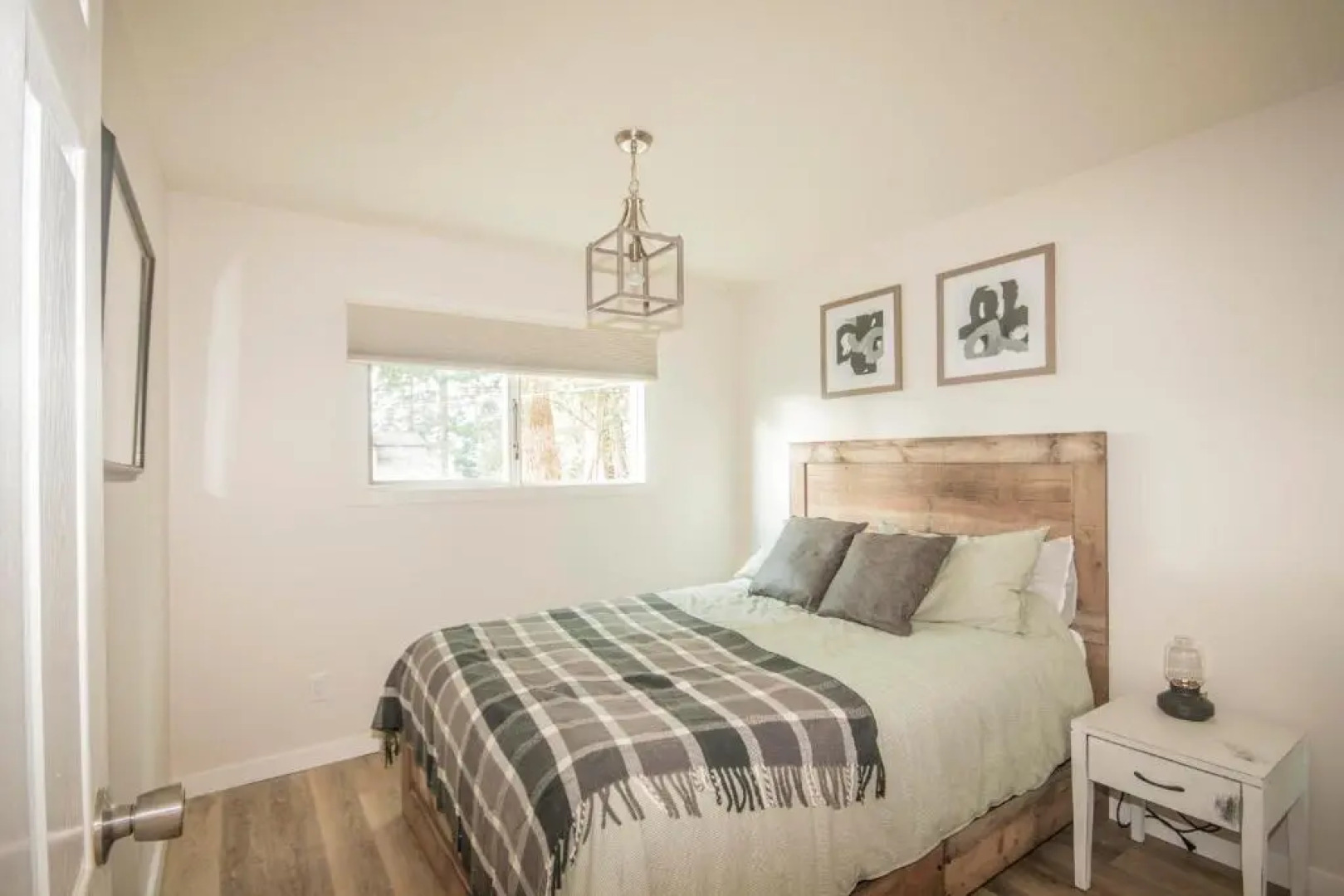 Cedar Creek Cottage 4BR - Welcome to Your Private Oasis Steps from the Beach