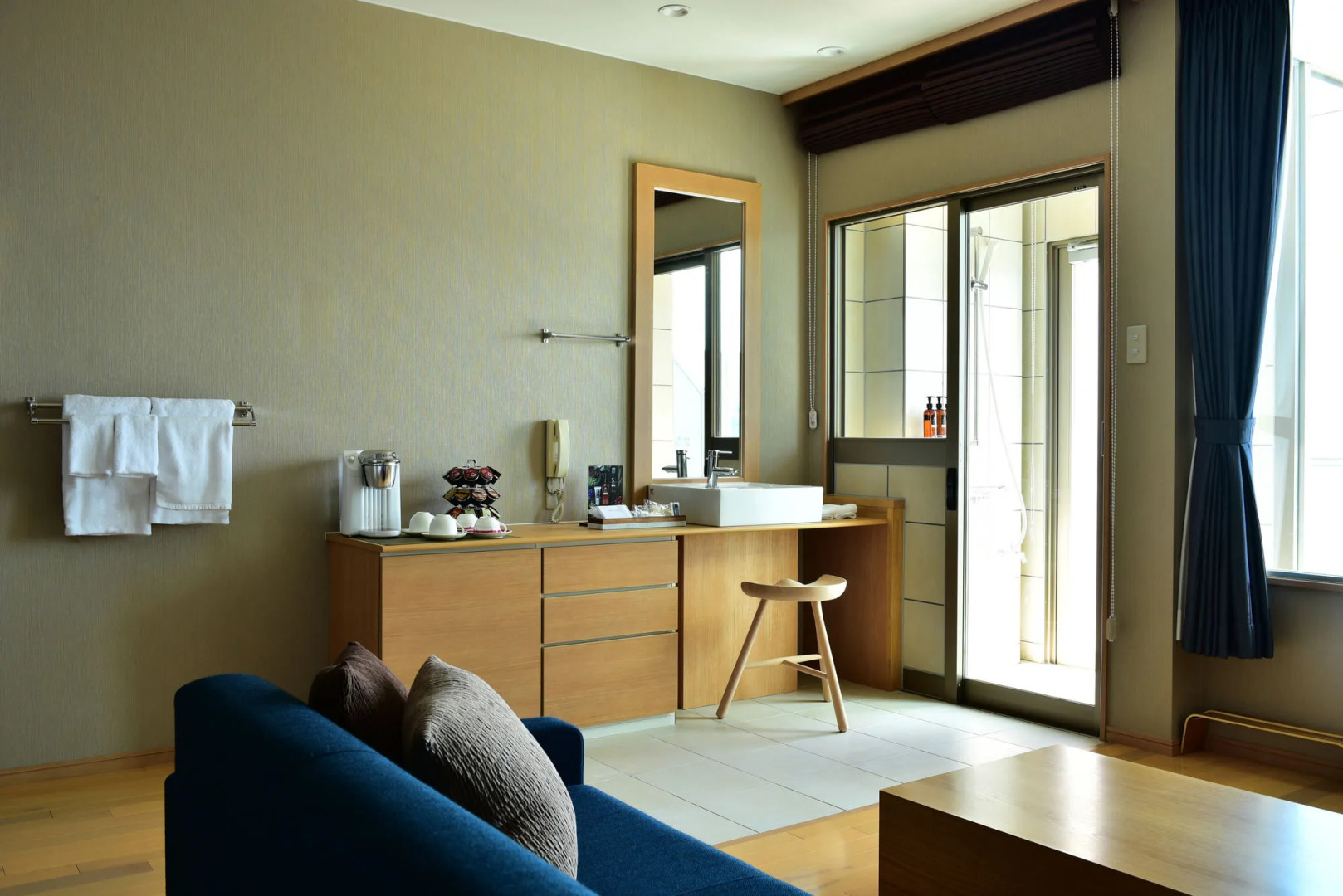 Fontaine Bleau Atami