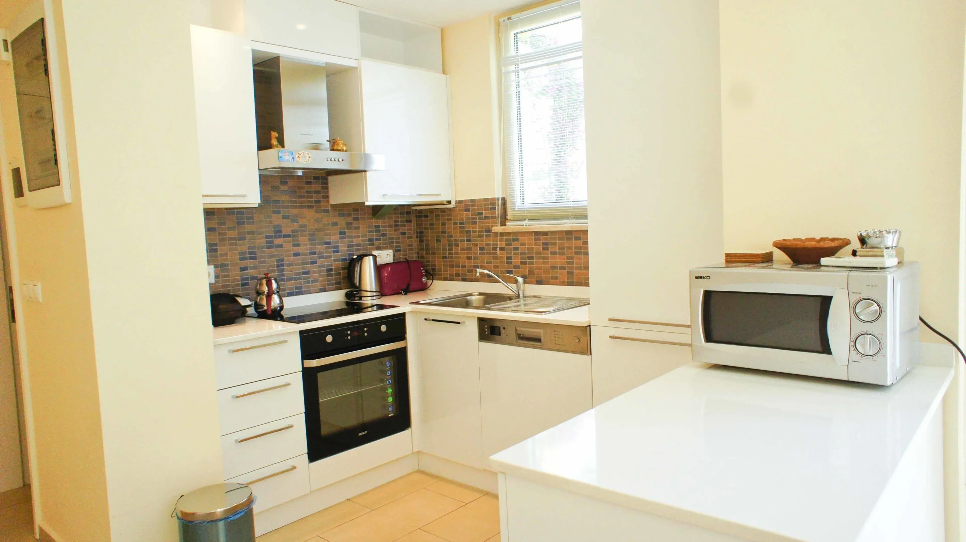 Aquamarine Apartments