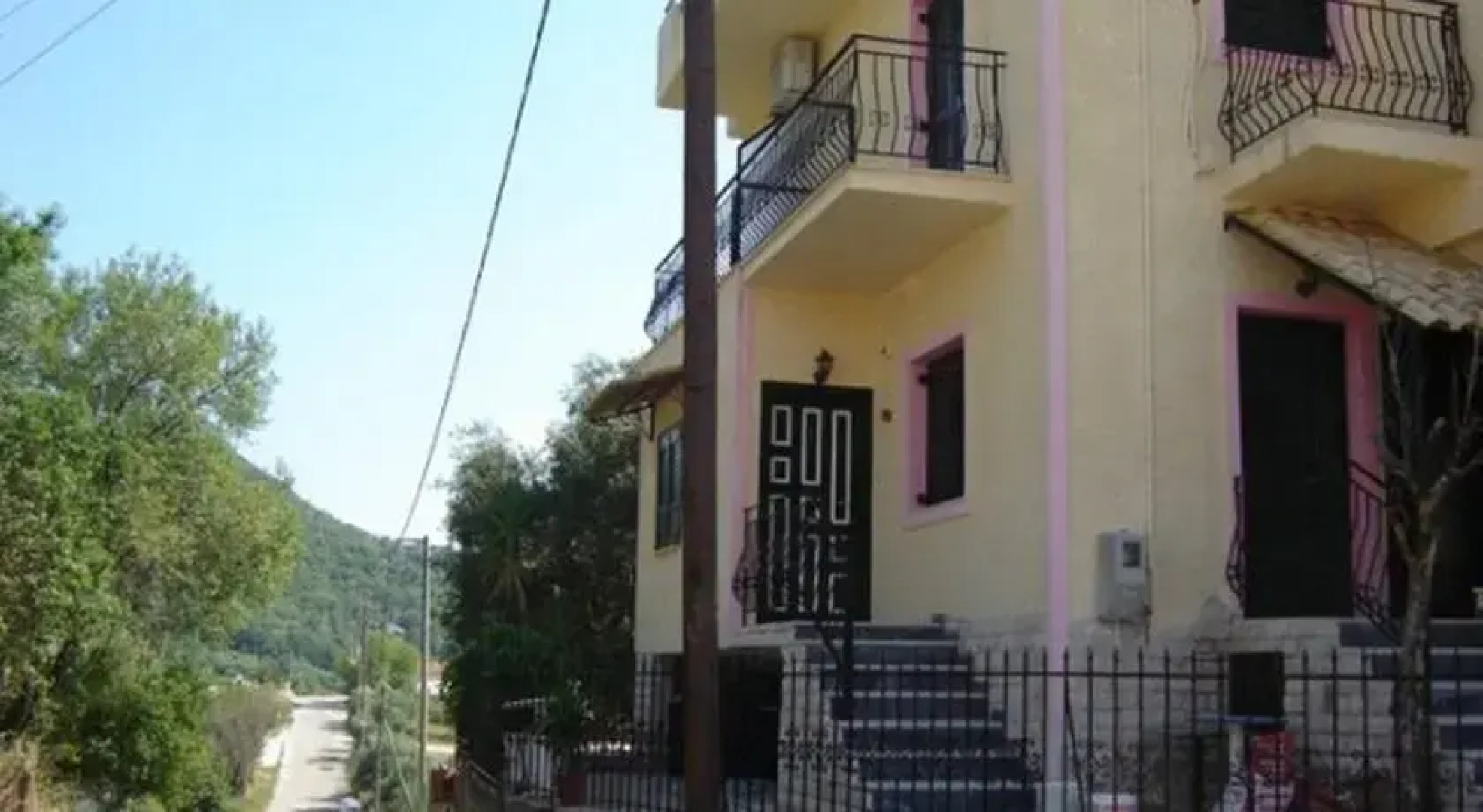 Holiday Mesovouni Farm House