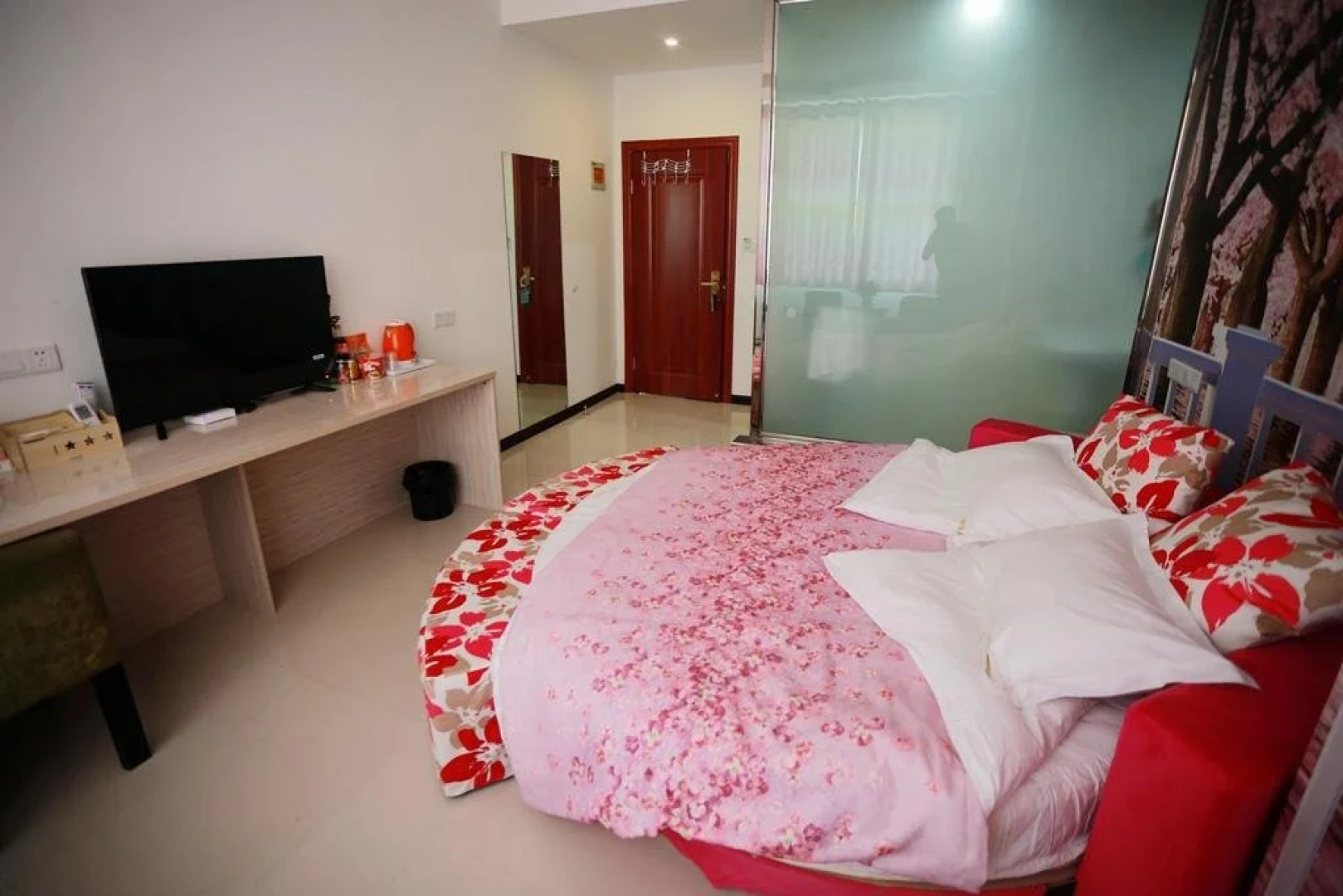 Jiayuguan City Hard Rock Hotel art theme