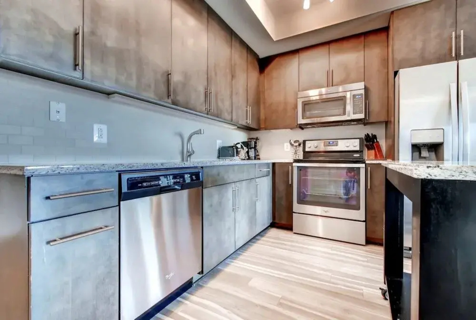 Ovation at Park Crest by Bridgestreet