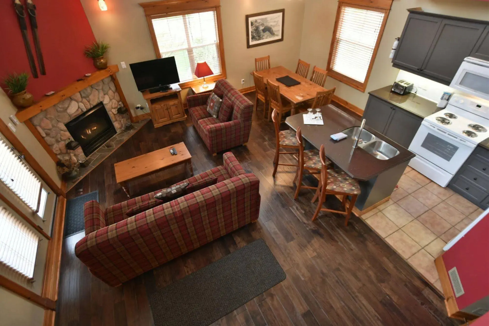 The Lodges at Blue Mountain - Historic Snowbridge Condos