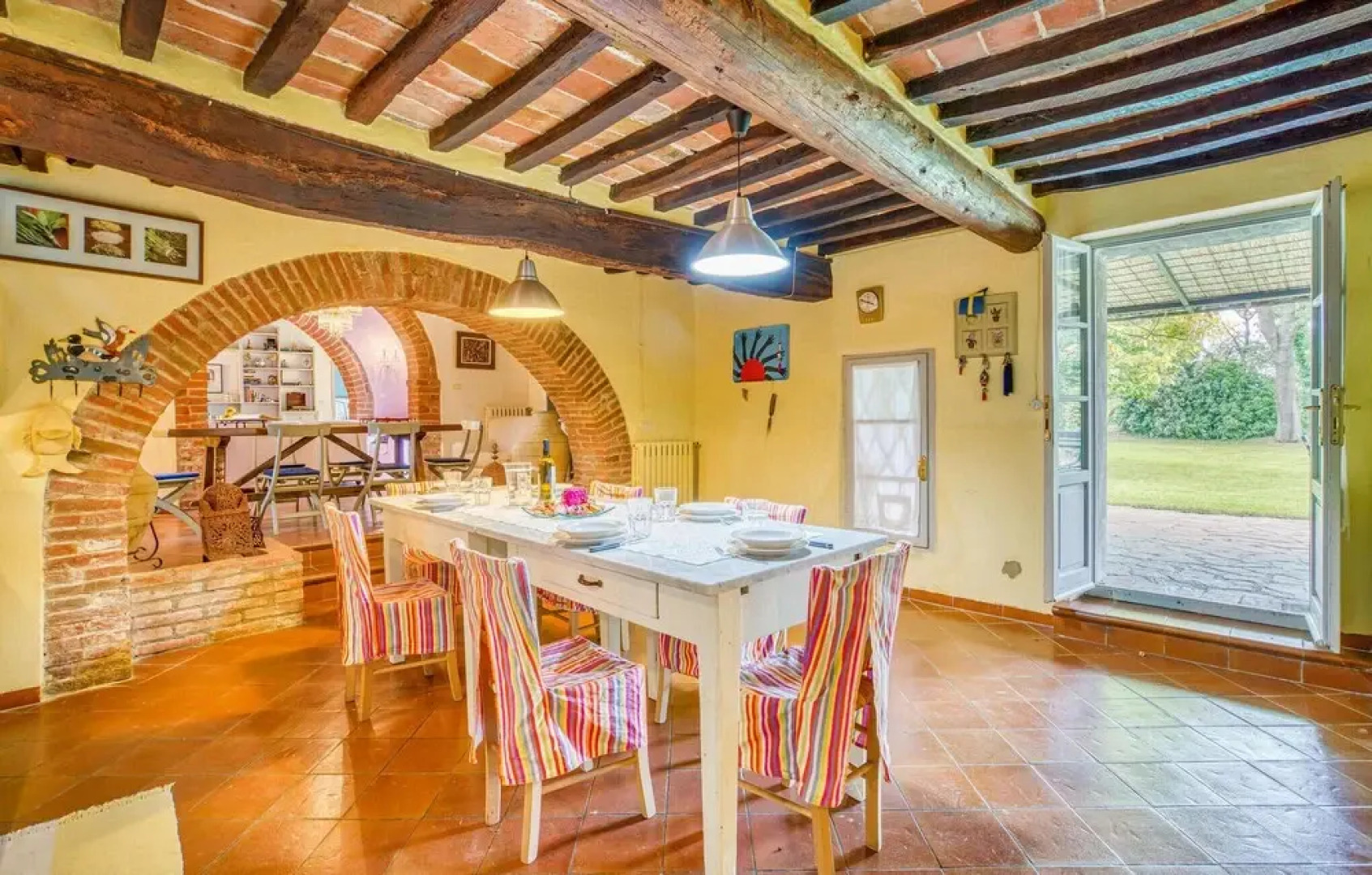 Beautiful Home in Foiano With 5 Bedrooms, Wifi and Outdoor Swimming Pool