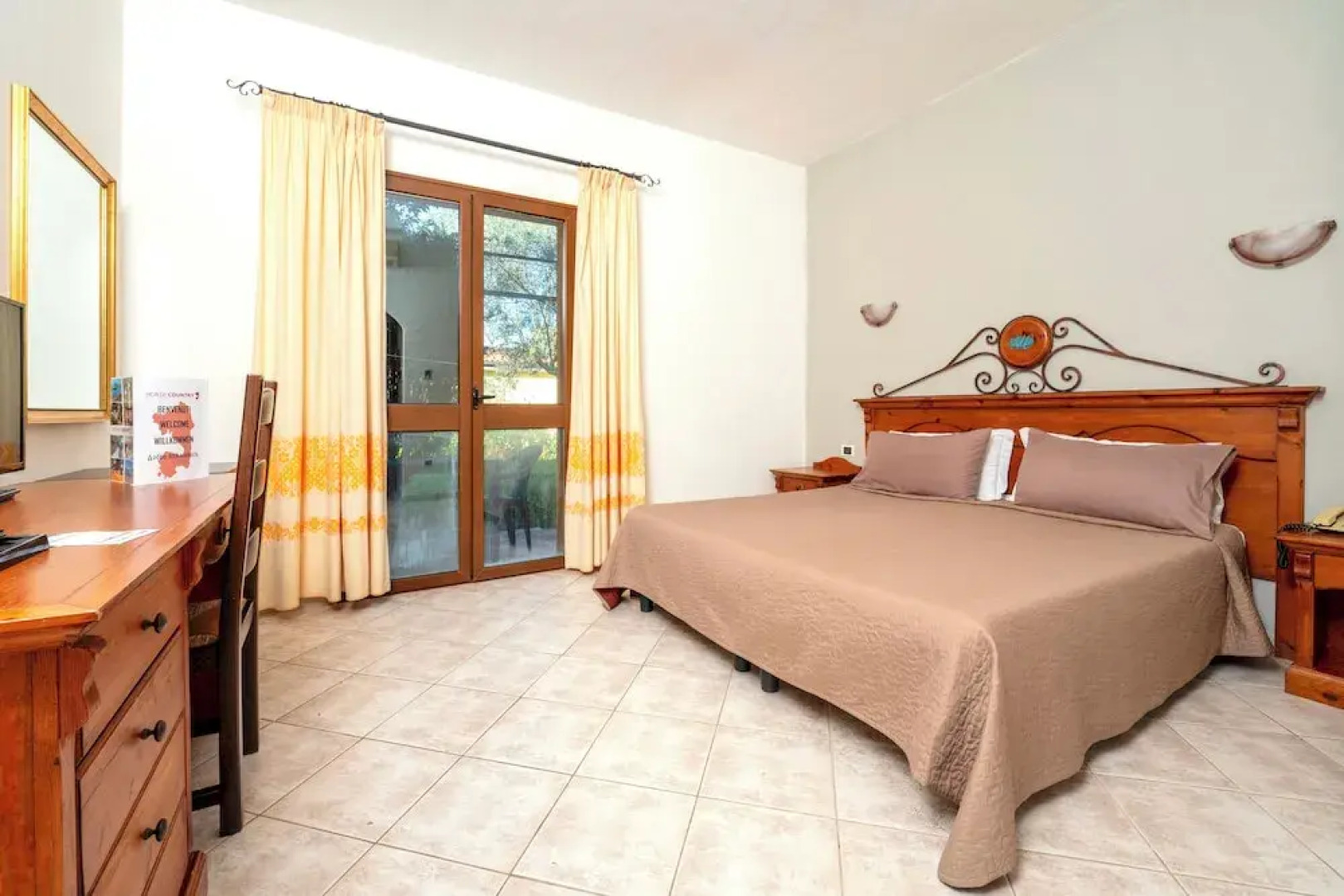 Hotel Ribot with pool in Arborea