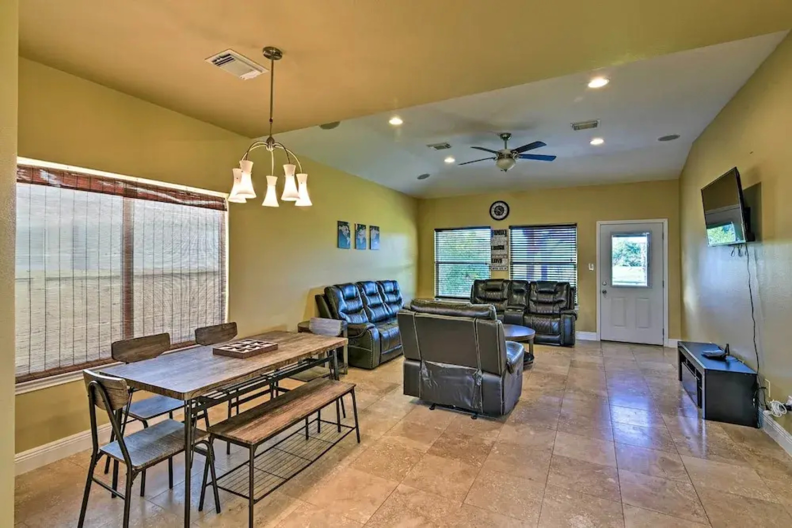 Walk to Ocean: Lakefront Dickinson Stucco House!