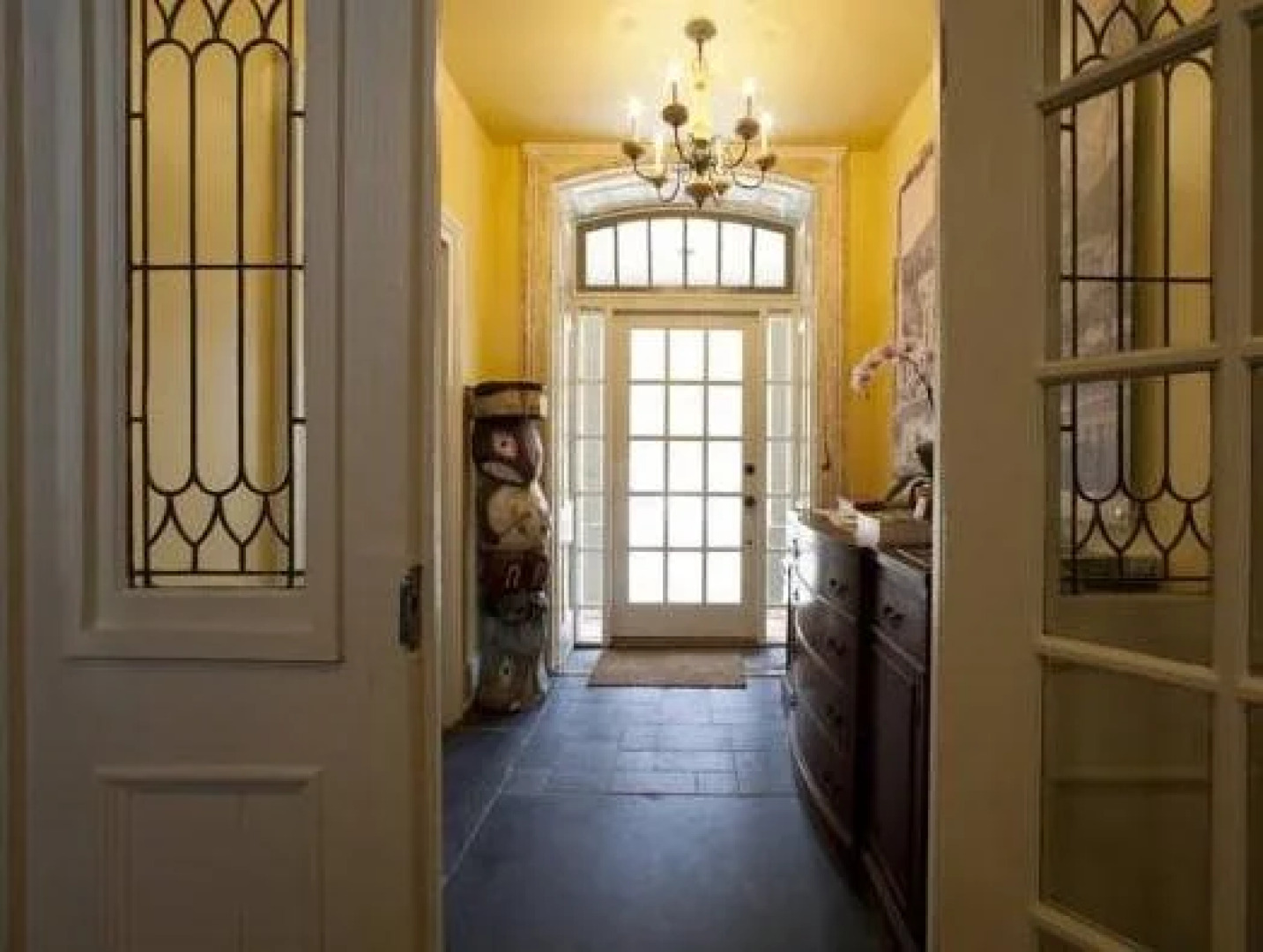 The 1850 House Inn and Tavern