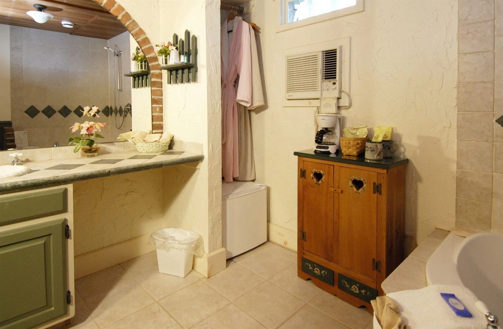 Wrens Nest Village Inn