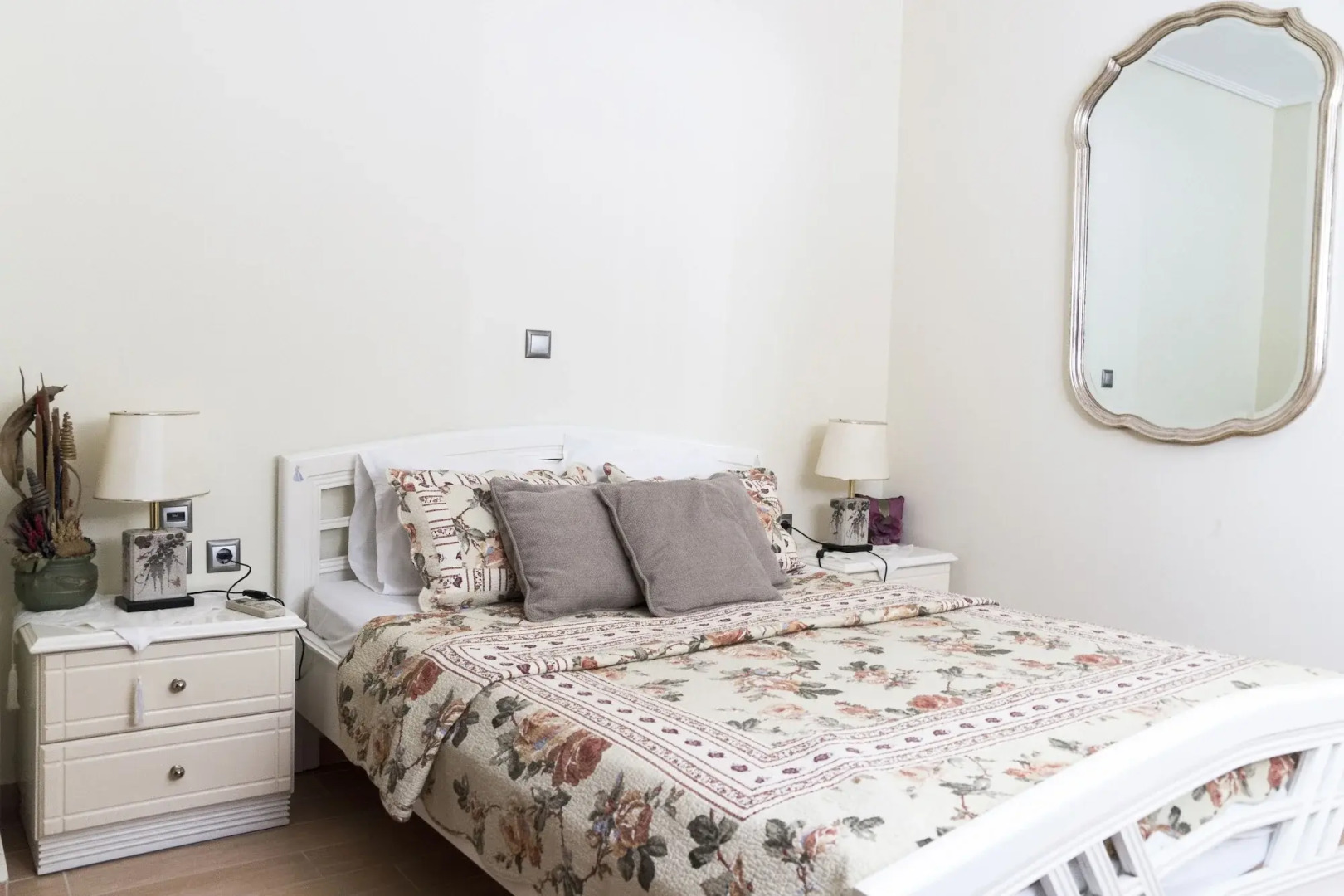 Villa d'Irene-near athens airport , 200 meters from the beach davis