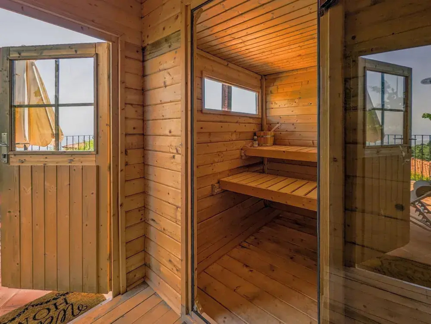 Etna Sunshine Rent Rooms