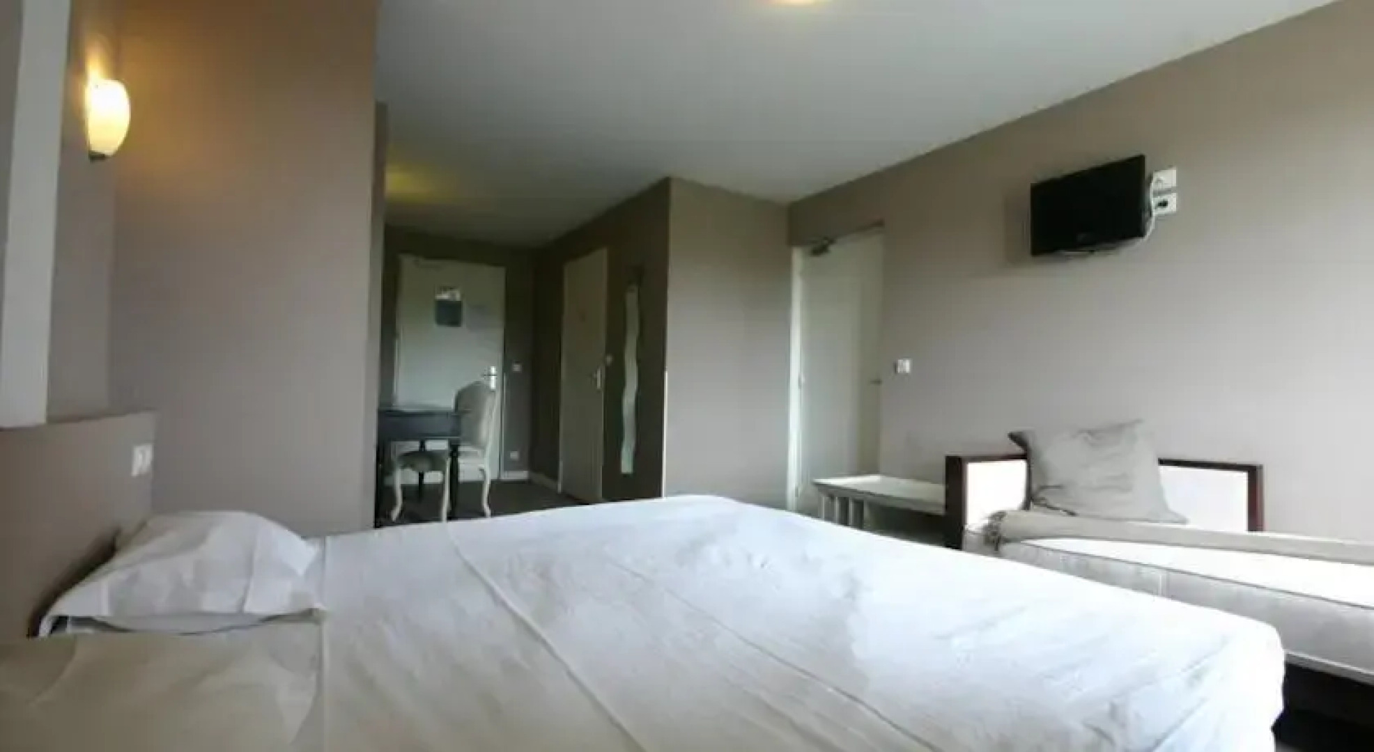 Brit Hotel La Guinguette