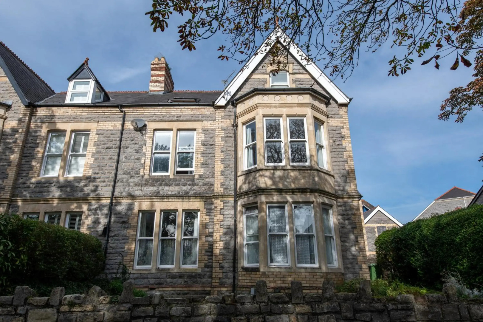 13 Victoria Road Apartment