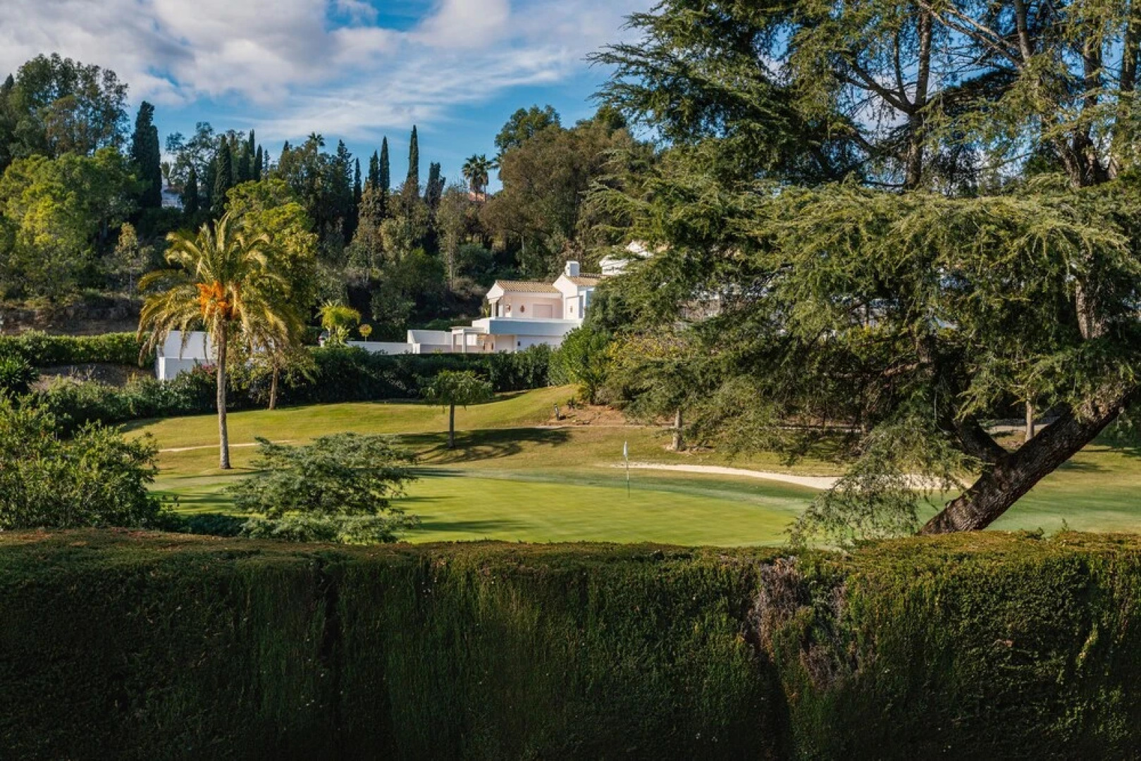 Amazing Apartament in Benahavis With Terrace and Pool. La Quinta Golf