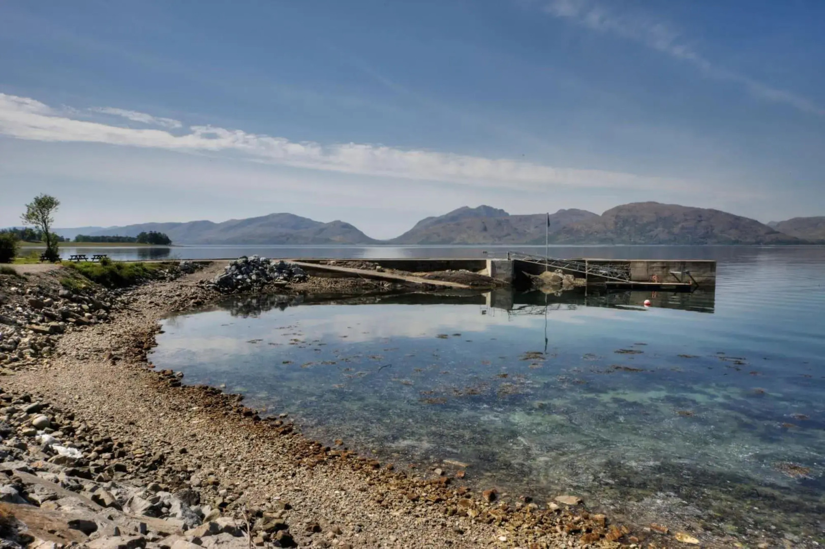 Holly Tree Hotel, Swimming Pool & Hot Tub