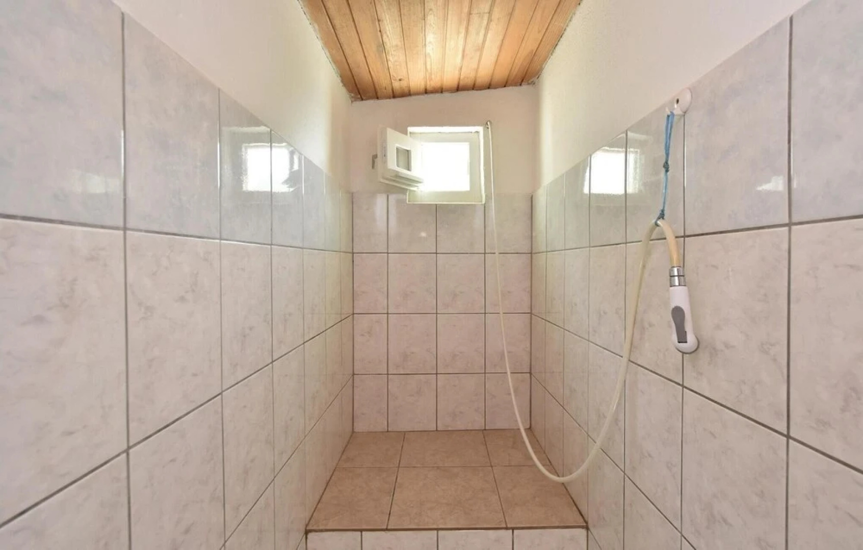 Nice Apartment in Bogomolje With 2 Bedrooms